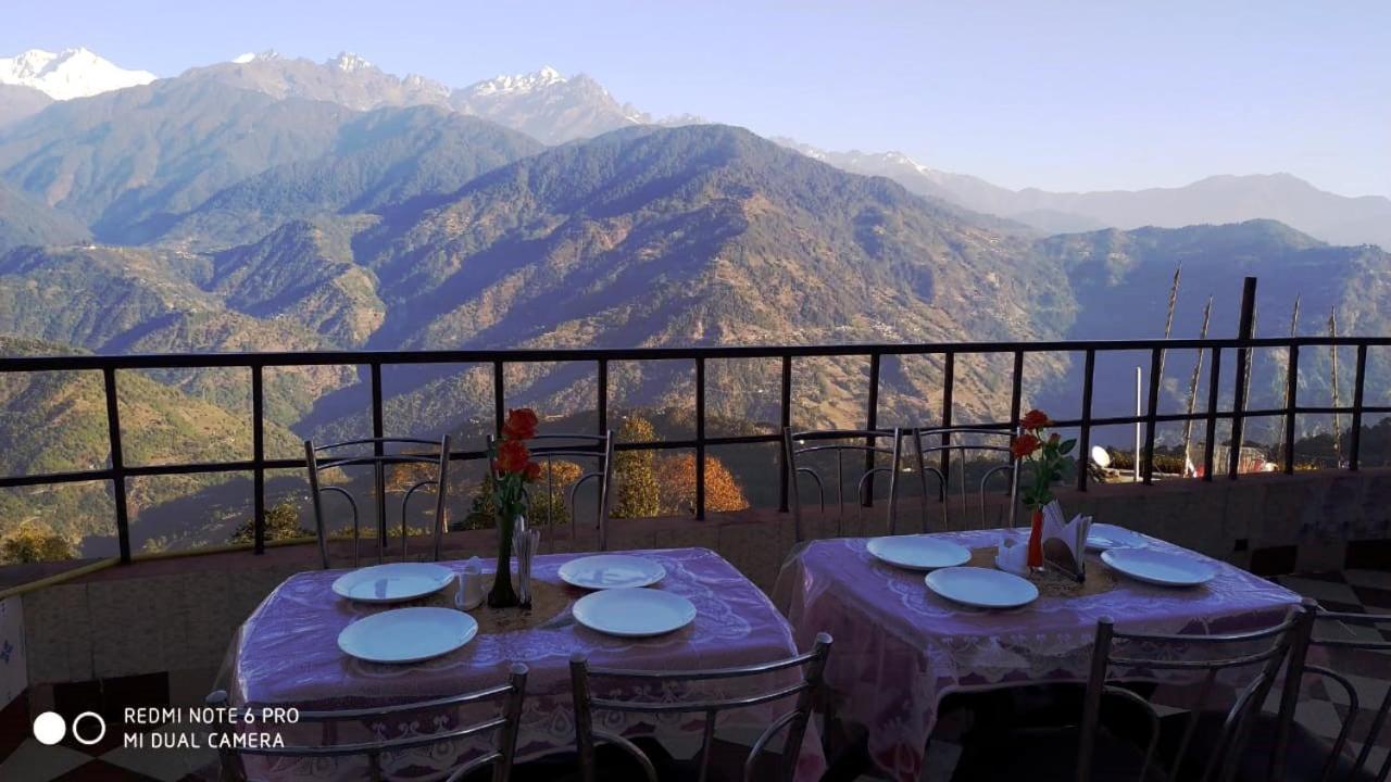 Hotel Valley View Pelling Exteriör bild