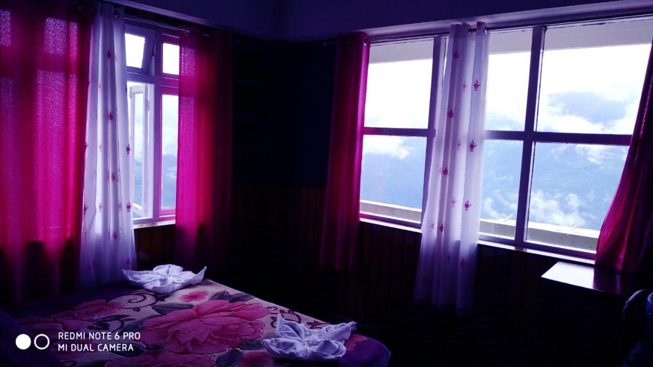 Hotel Valley View Pelling Exteriör bild