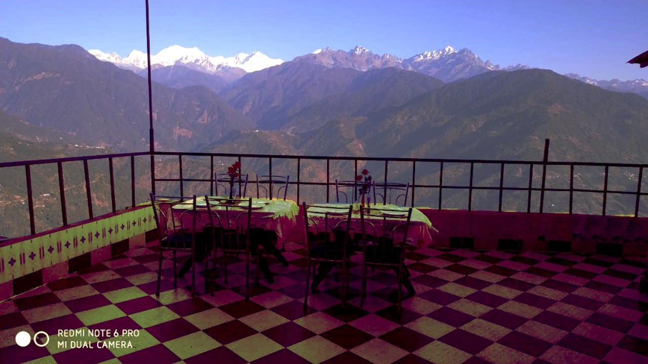 Hotel Valley View Pelling Exteriör bild