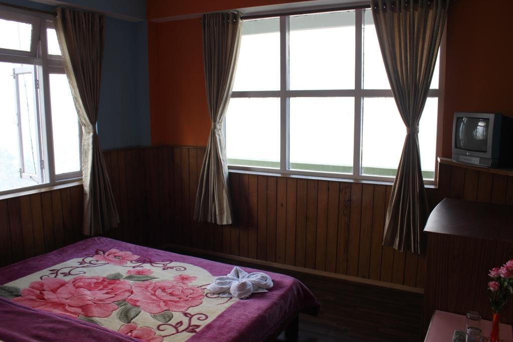 Hotel Valley View Pelling Exteriör bild